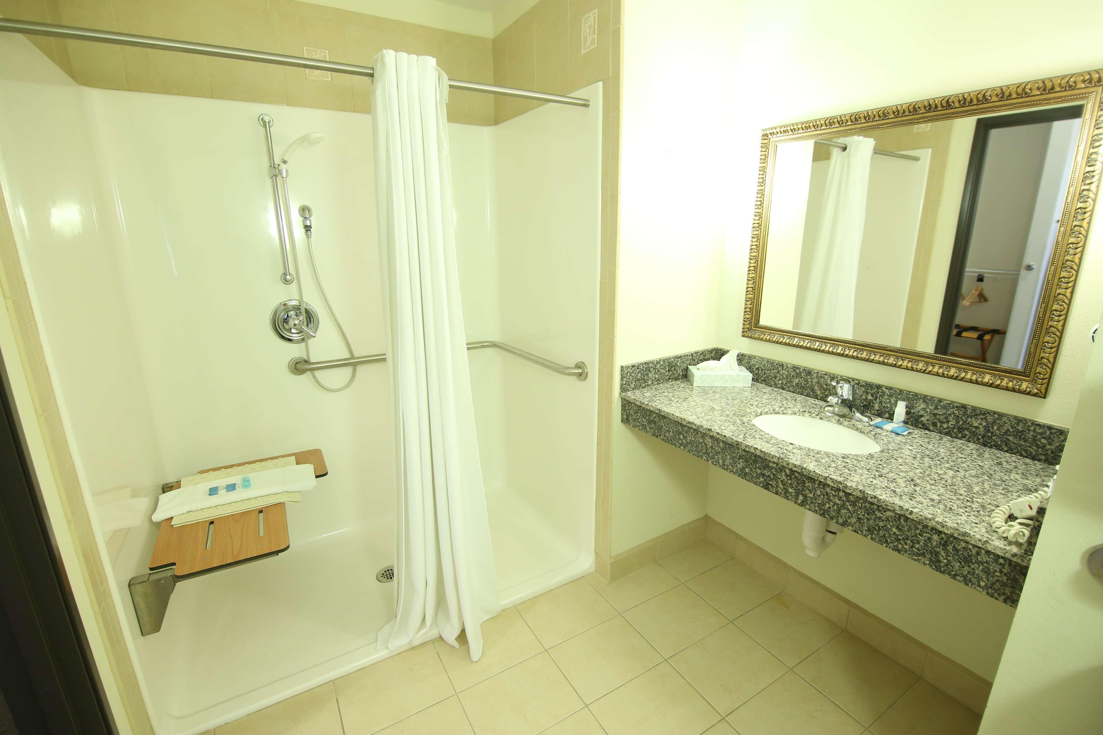 Crown Pointe Lodge; Bw Signature Collection