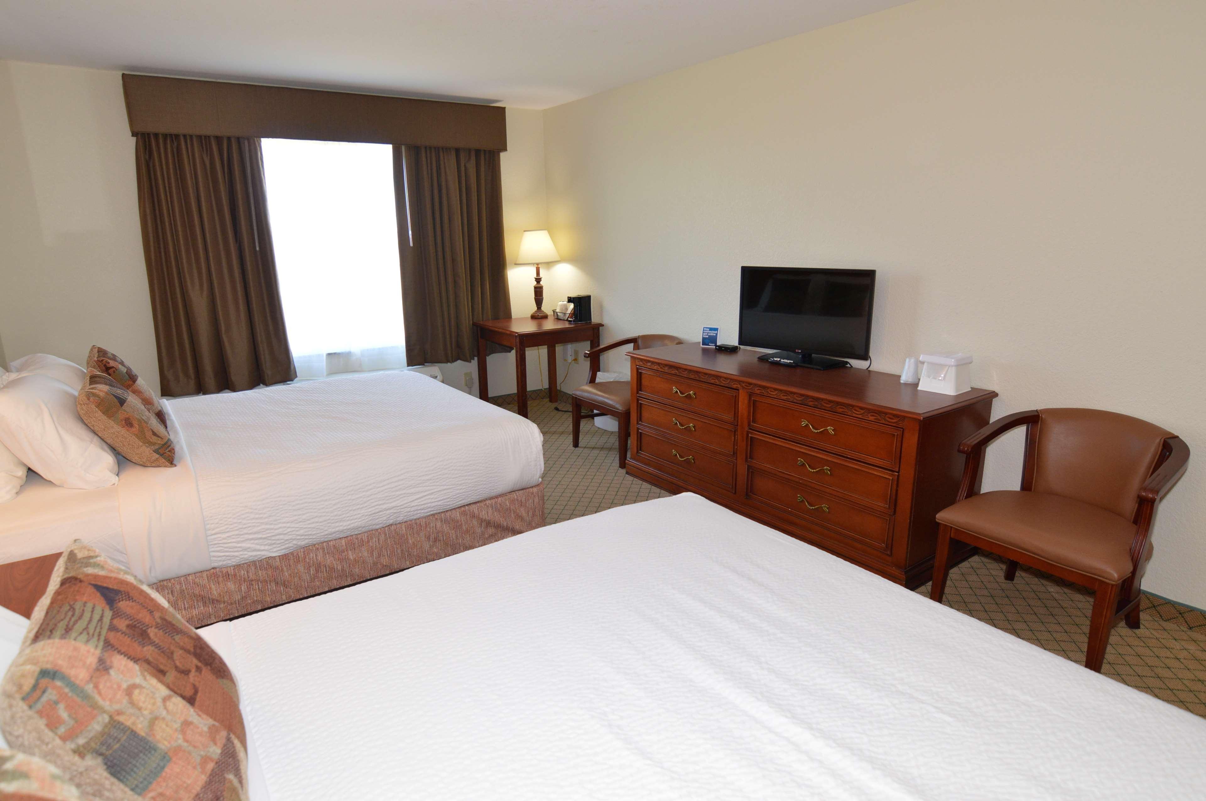 Hotel Crown Pointe Lodge; Bw Signature Collection 4*