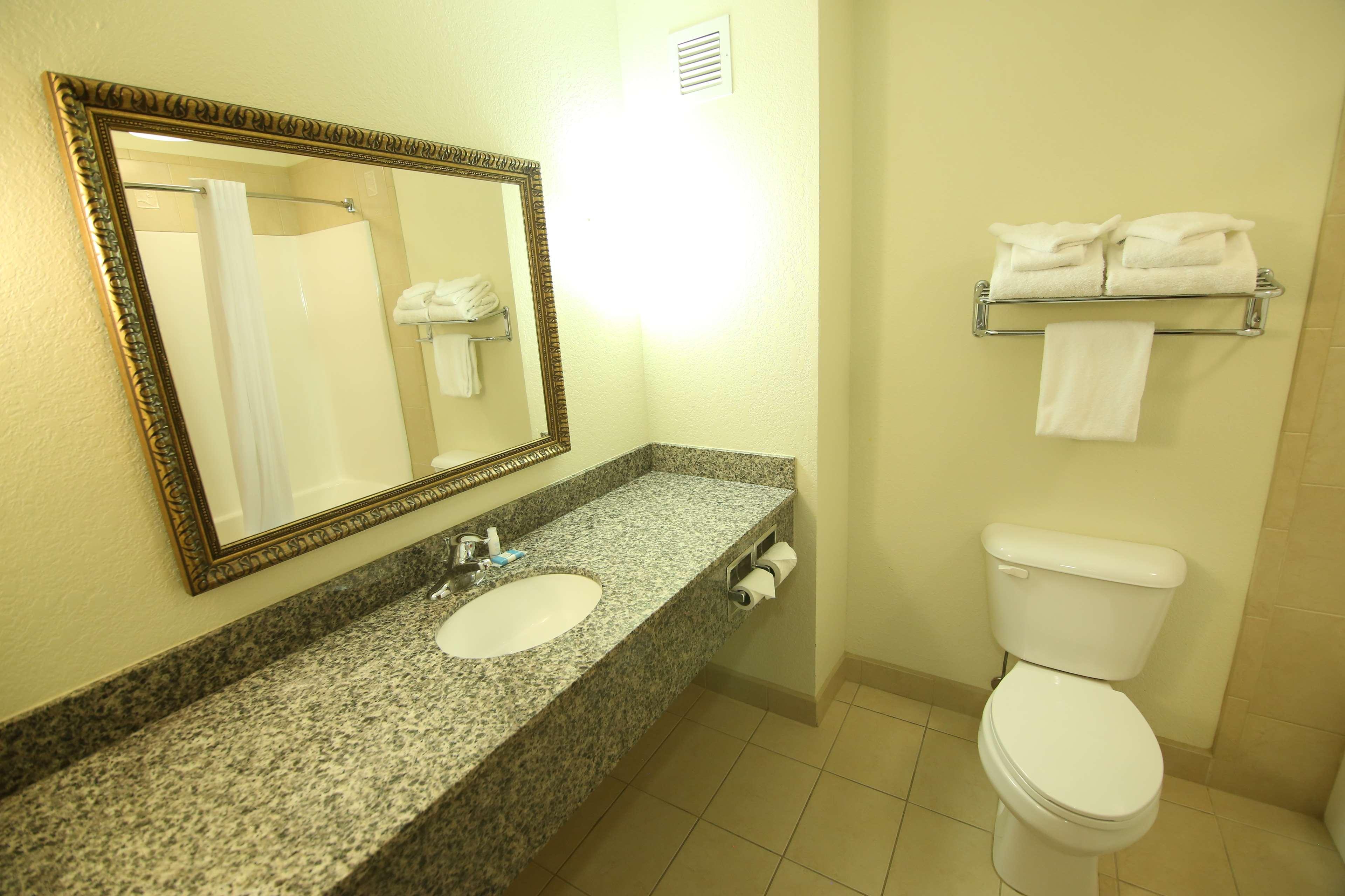 Hotel Crown Pointe Lodge; Bw Signature Collection Farmington