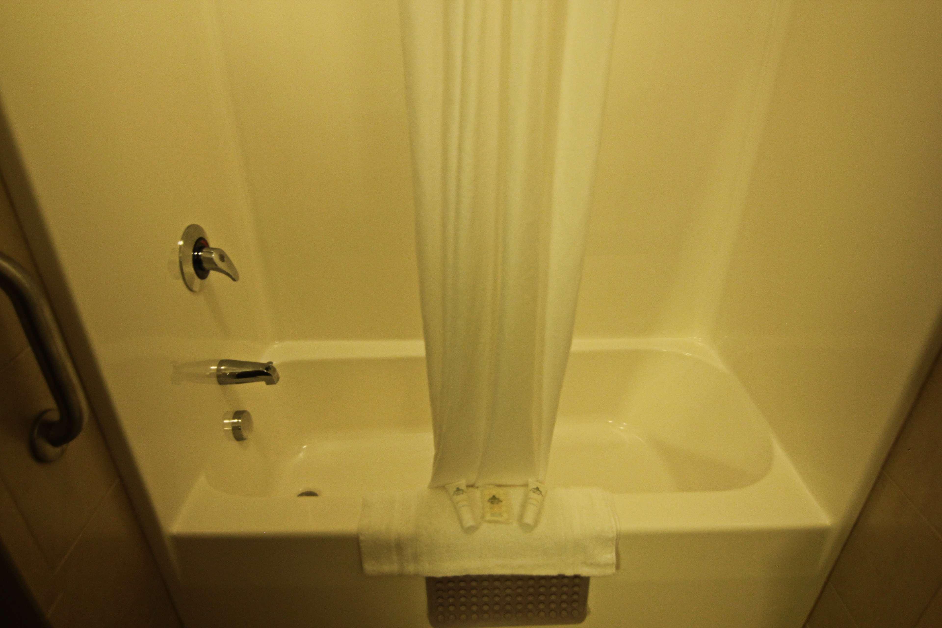 Hotel Crown Pointe Lodge; Bw Signature Collection Farmington