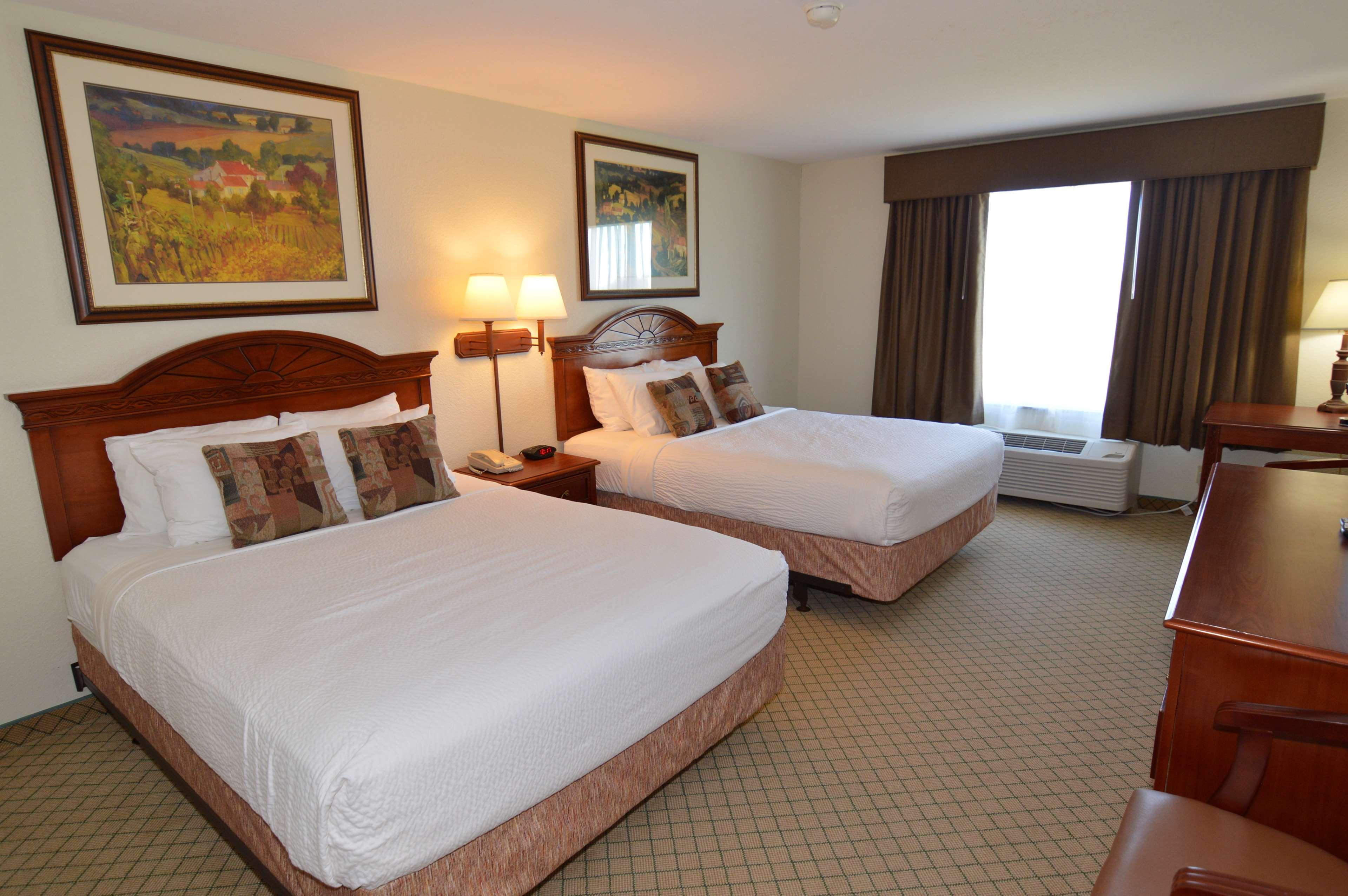 Hotel Crown Pointe Lodge; Bw Signature Collection