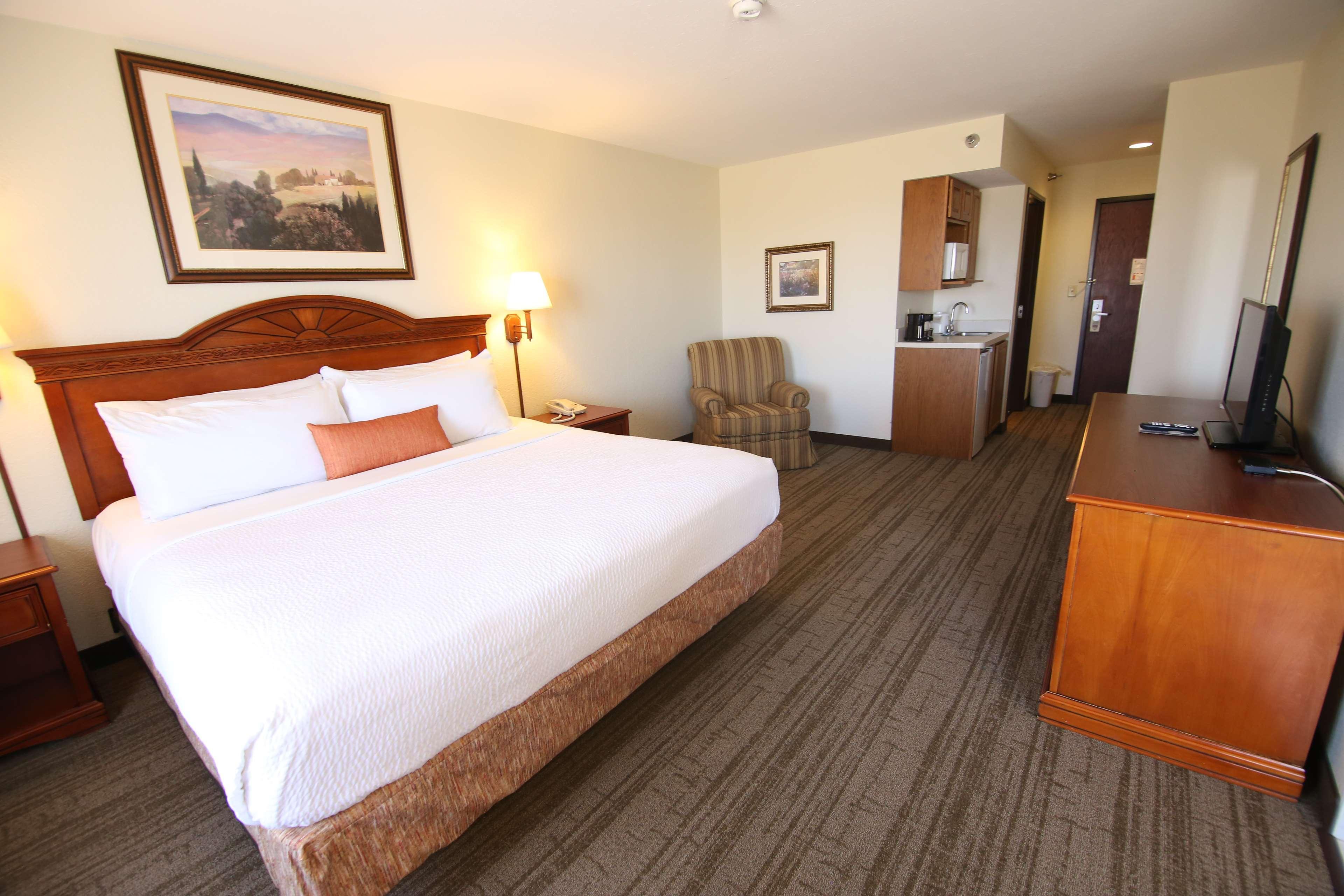 Crown Pointe Lodge; Bw Signature Collection Hotel 4*