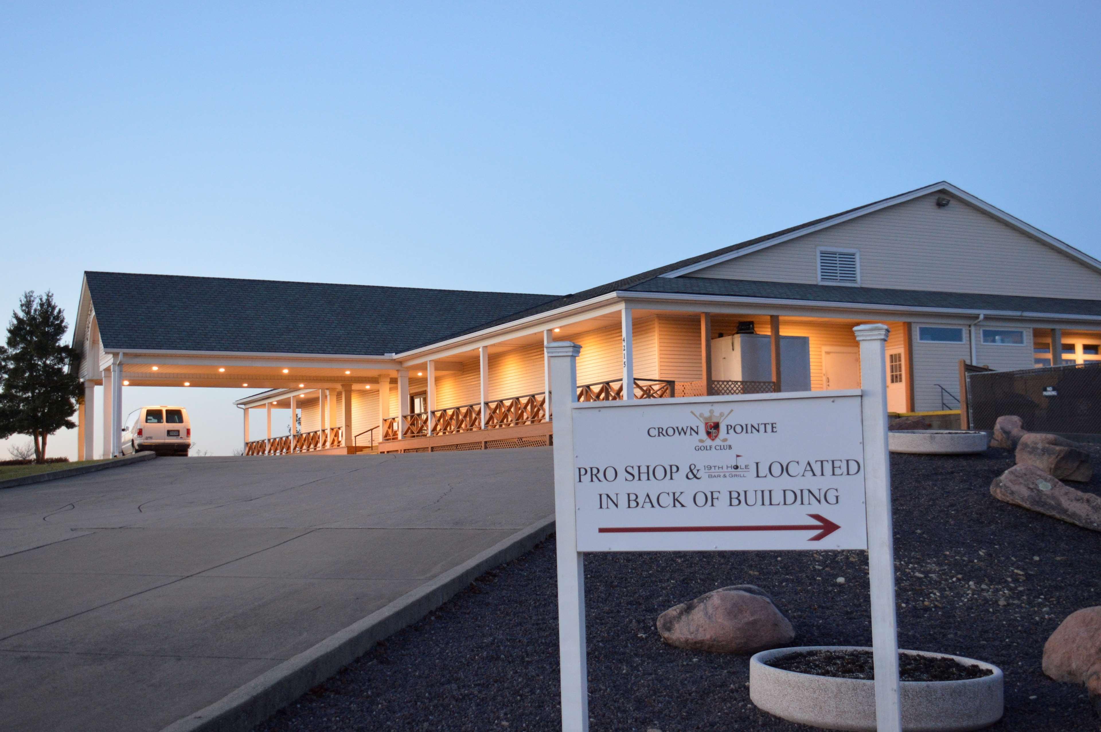 Crown Pointe Lodge; Bw Signature Collection Hotel