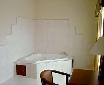 Crown Pointe Lodge; Bw Signature Collection 4* Farmington